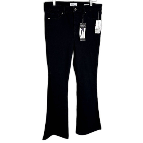 sofia by sofia vergara Pants - Sofia Vergara Melisa High Rise Flare Jeans Black Size 6 Long 34” Inseam NWT